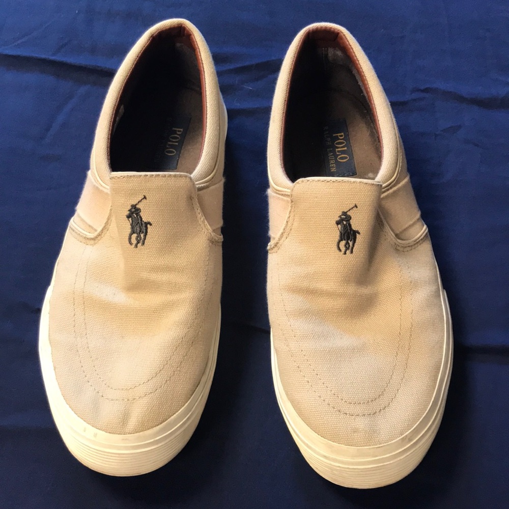 Slip on Ralph Lauren shoes, slightly used.